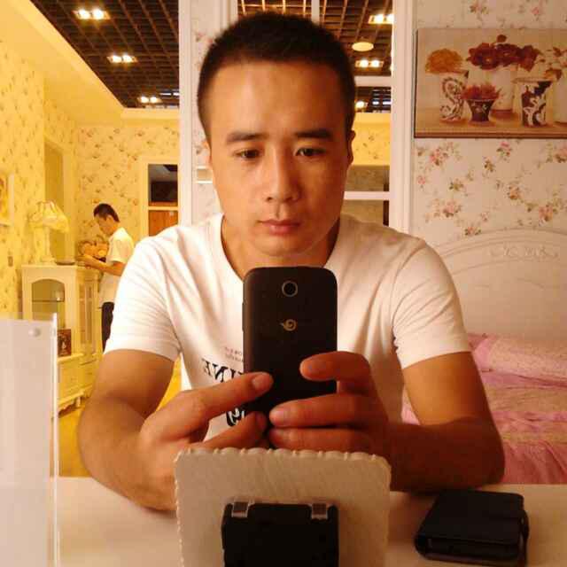 37度的男人照片