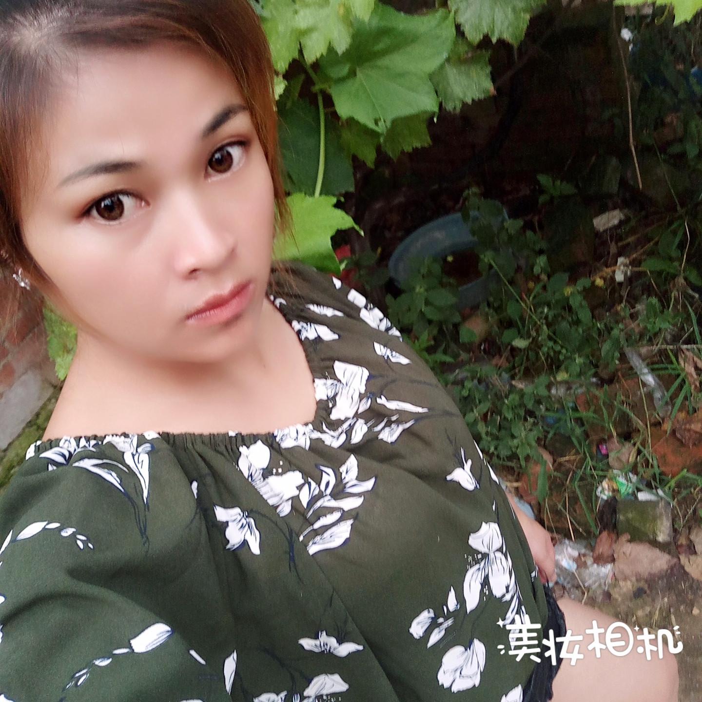 31岁离异女征婚照片(id:106585164)_河南驻马店征婚