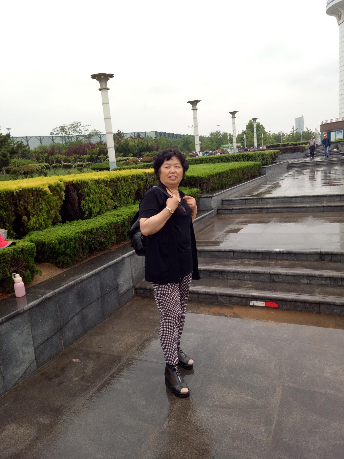 69岁丧偶女征婚照片(id:107265696)_江苏南京征婚交友