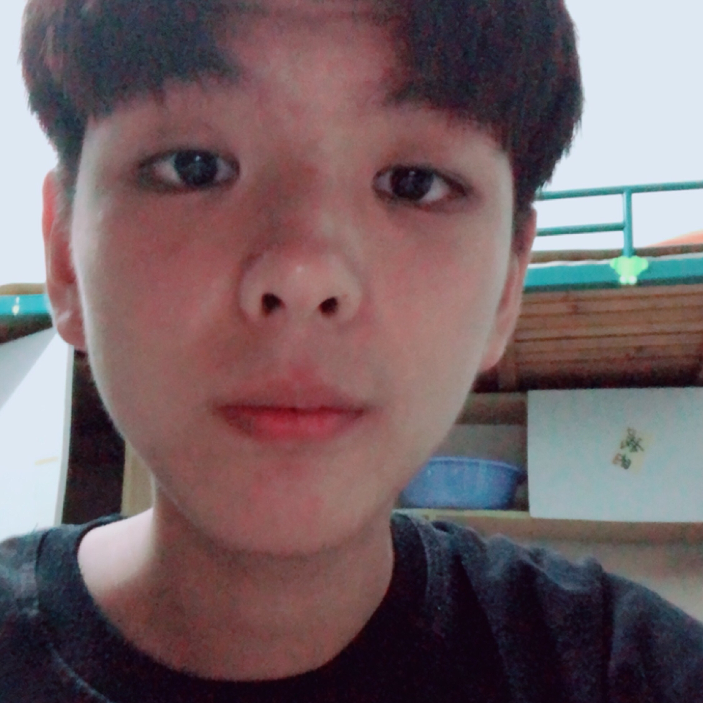 19岁未婚男征婚照片(id:1085075256)_浙江台州征婚
