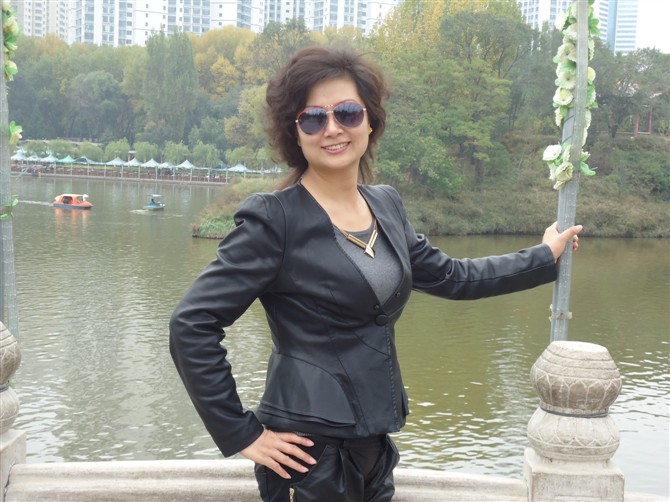 46岁离异女征婚照片(id:49776474)_青海西宁征婚交友_珍爱网