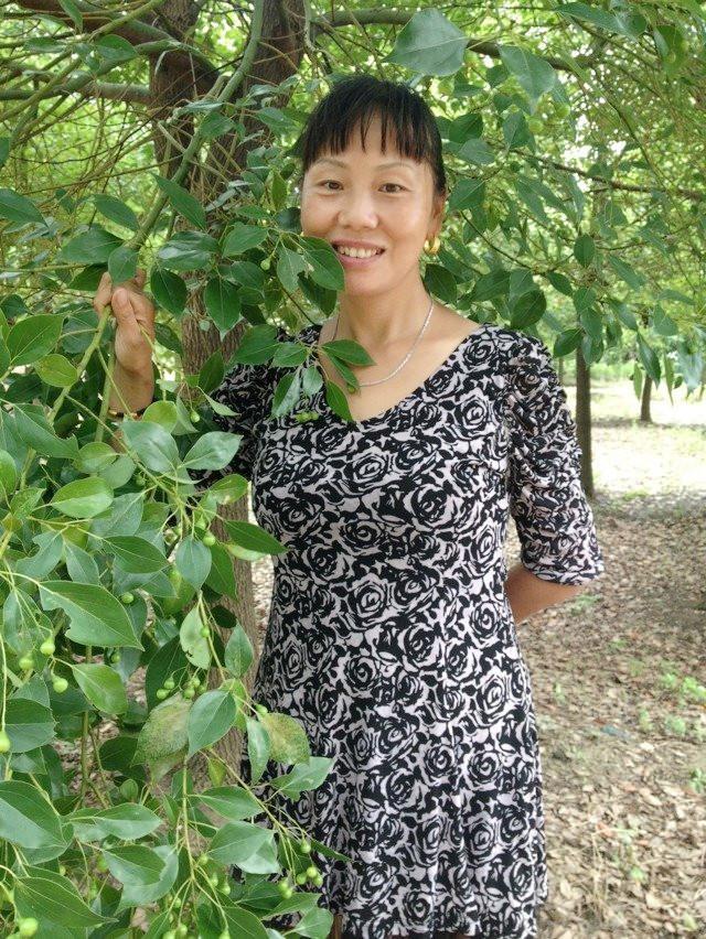 52岁离异女征婚照片(id:70072032)_上海征婚交友_珍爱网