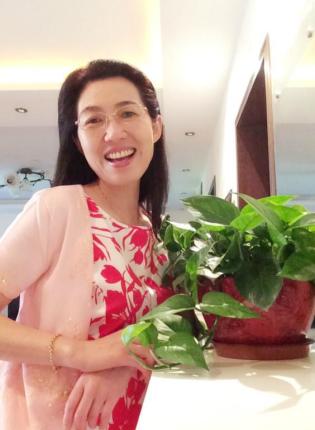 50岁离异女征婚照片(id:70538142)_上海征婚交友_珍爱网