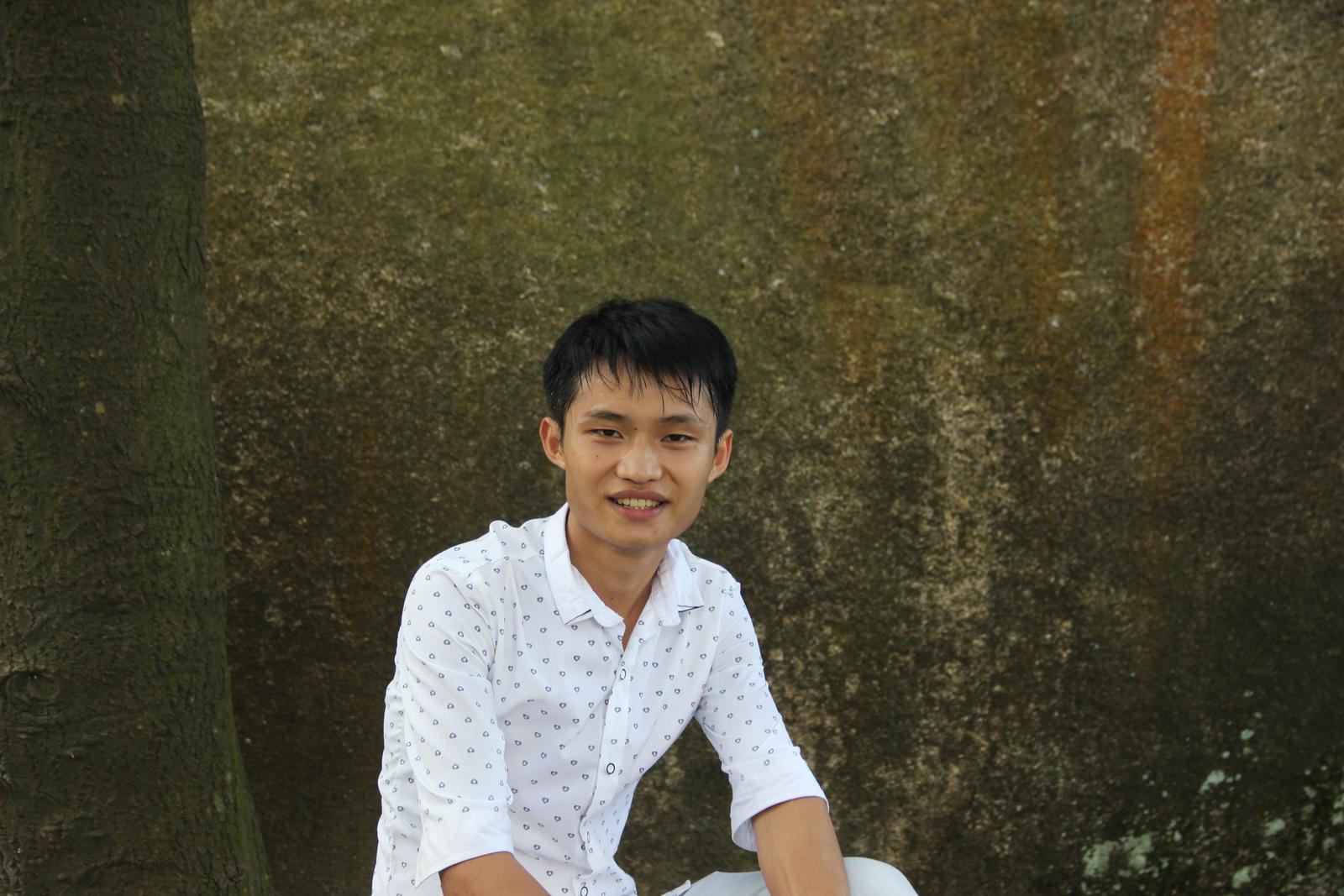 27岁未婚男征婚照片(id:72184920)_贵州黔南布依族苗族自治州征婚交友