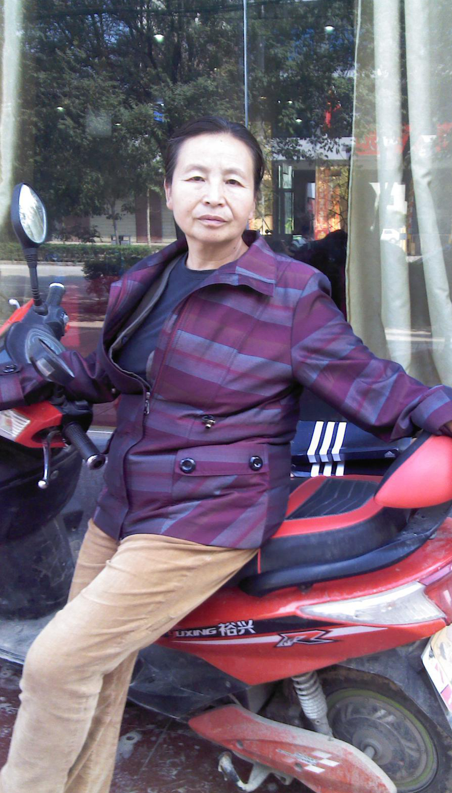 59岁离异女征婚照片(id:72301284)_陕西西安征婚交友_珍爱网