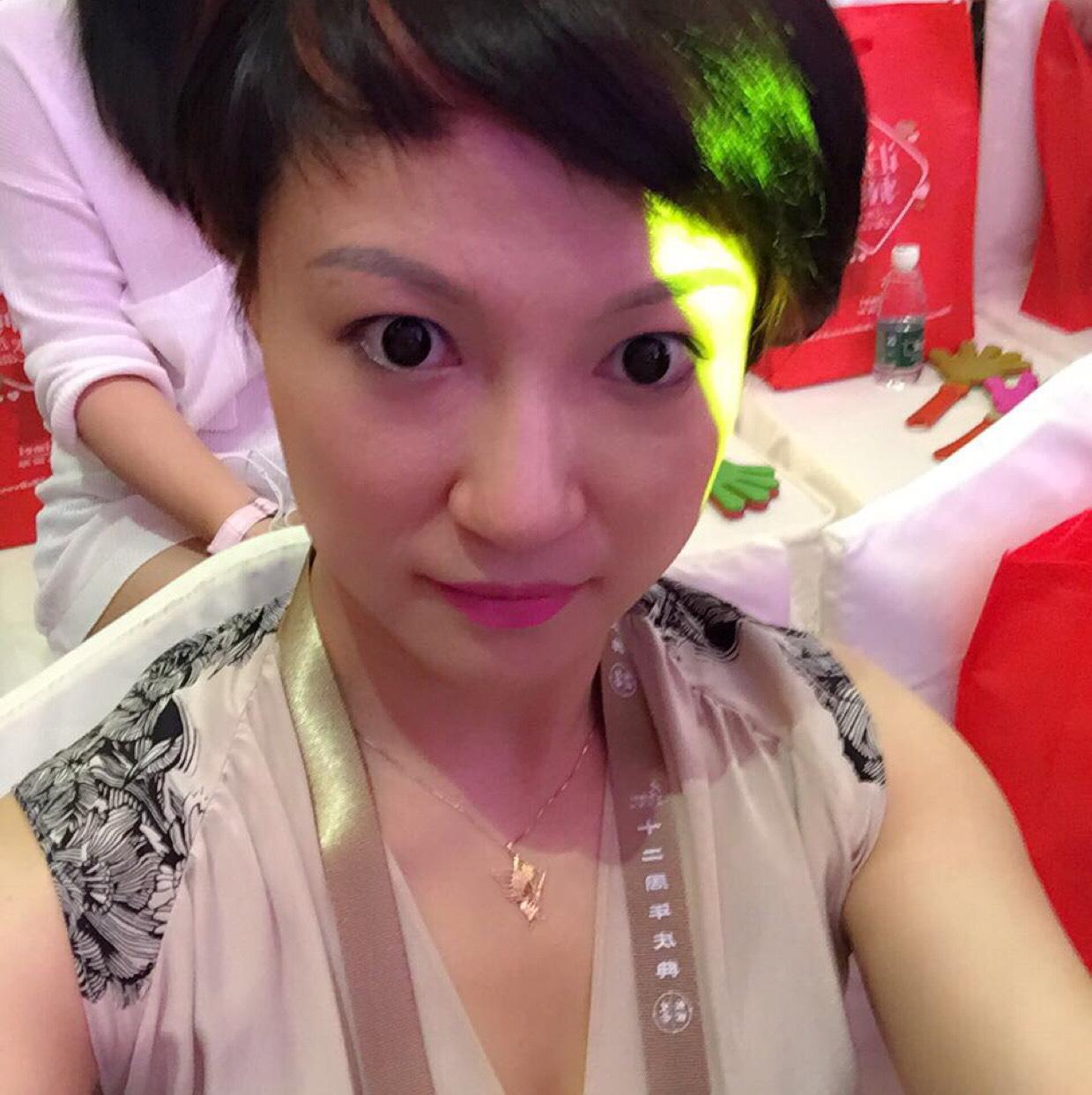 40岁离异女征婚照片(id:82836480)_上海征婚交友_珍爱网