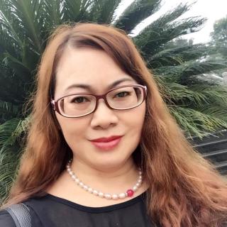 52岁女老板征婚图片