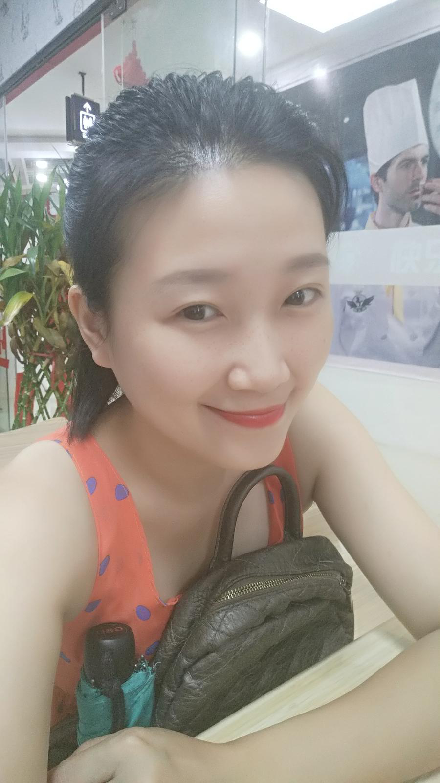 34岁未婚女征婚照片(id:96536994)_湖北武汉征婚交友_珍爱网