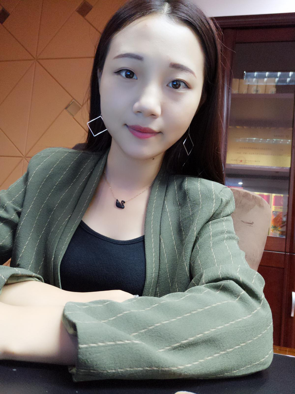 30岁未婚女征婚照片(id:99517536)_浙江杭州征婚交友_珍爱网