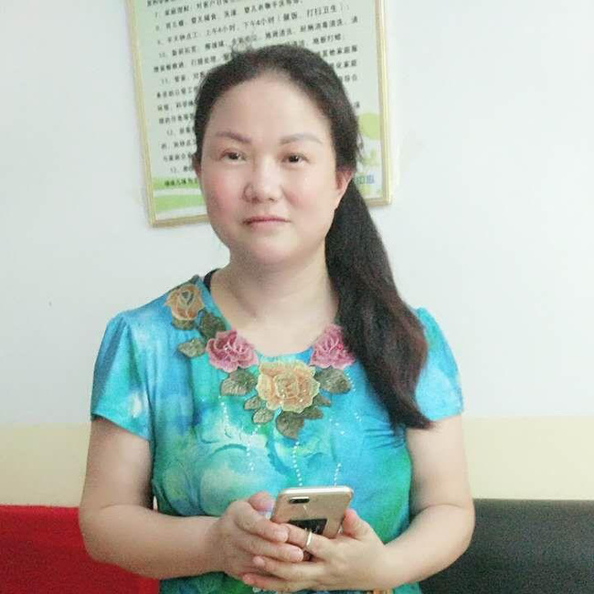 40岁单身女老总_单身头像男