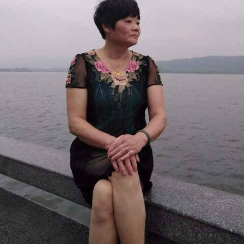 51岁离异女征婚照片(id:110092722)_浙江杭州征婚交友_珍爱网